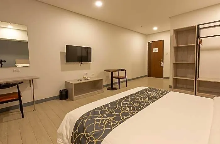 One Hotel 2*