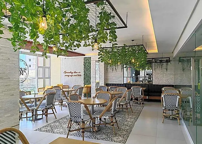 One 2* Cebu Stadt